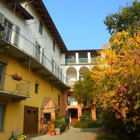 Agriturismo La Terrazza Sul Bosco Villa Barolo Exterior photo